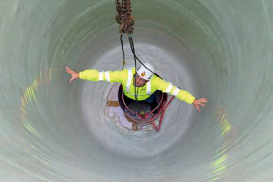 DN2000 Manhole Rehabilitation with Vertiliner